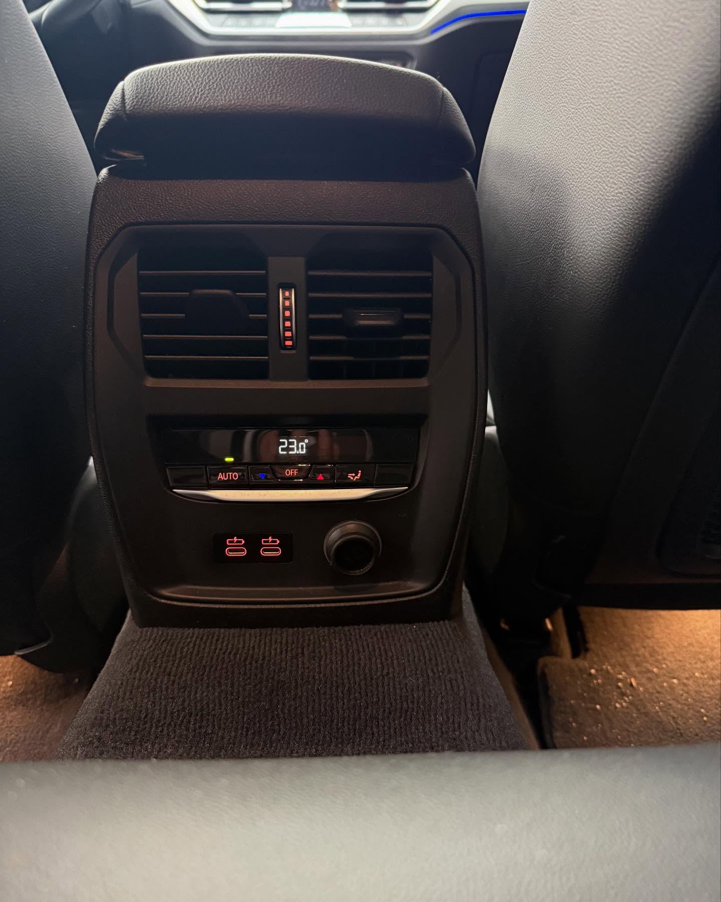 
								BMW serie 3 Touring 330i (258cv) lleno									