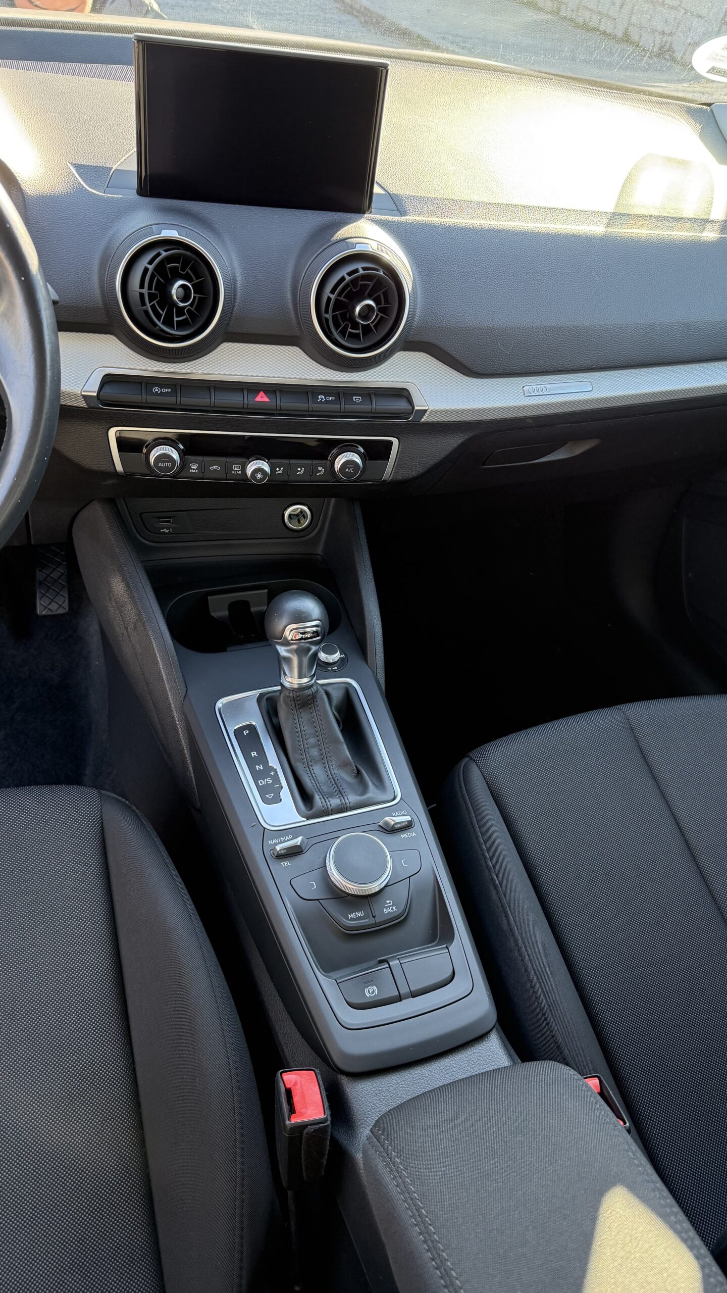 
								AUDI Q2 30 TDI (116CV) S-TRONIC lleno									