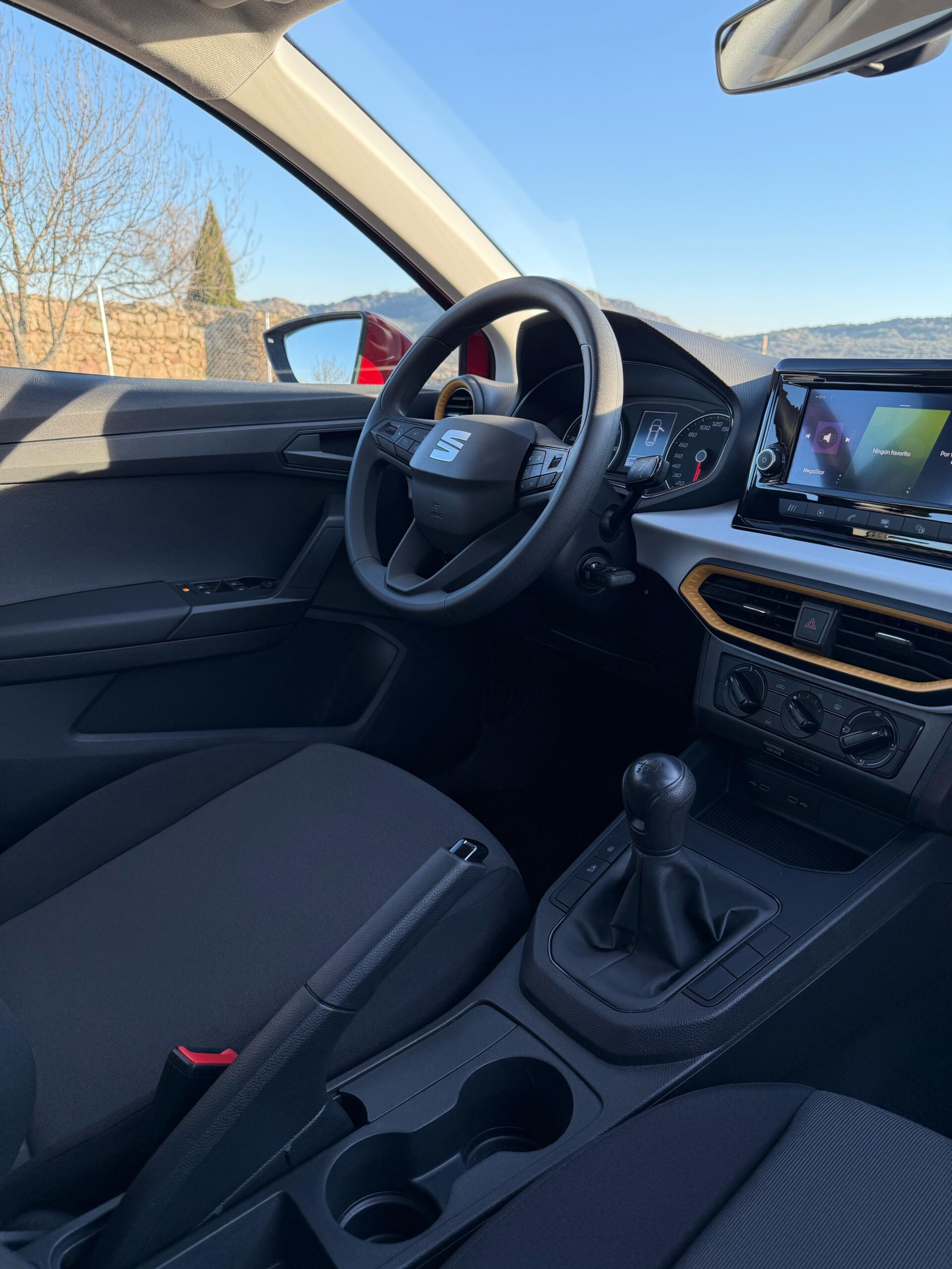 
								SEAT Ibiza 2022 1.0 TSI REFERENCE PLUS (80CV) lleno									