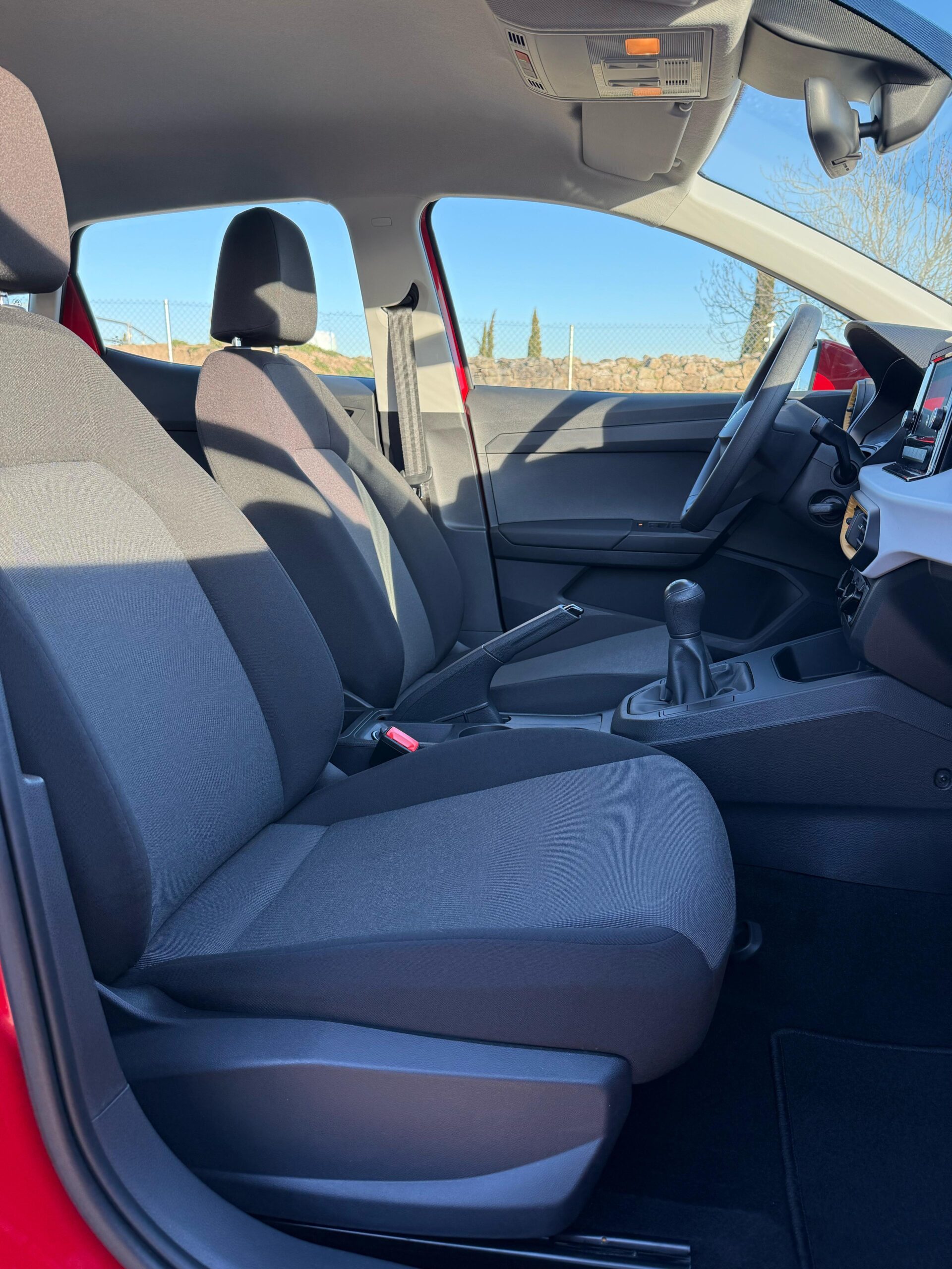 
								SEAT Ibiza 2022 1.0 TSI REFERENCE PLUS (80CV) lleno									