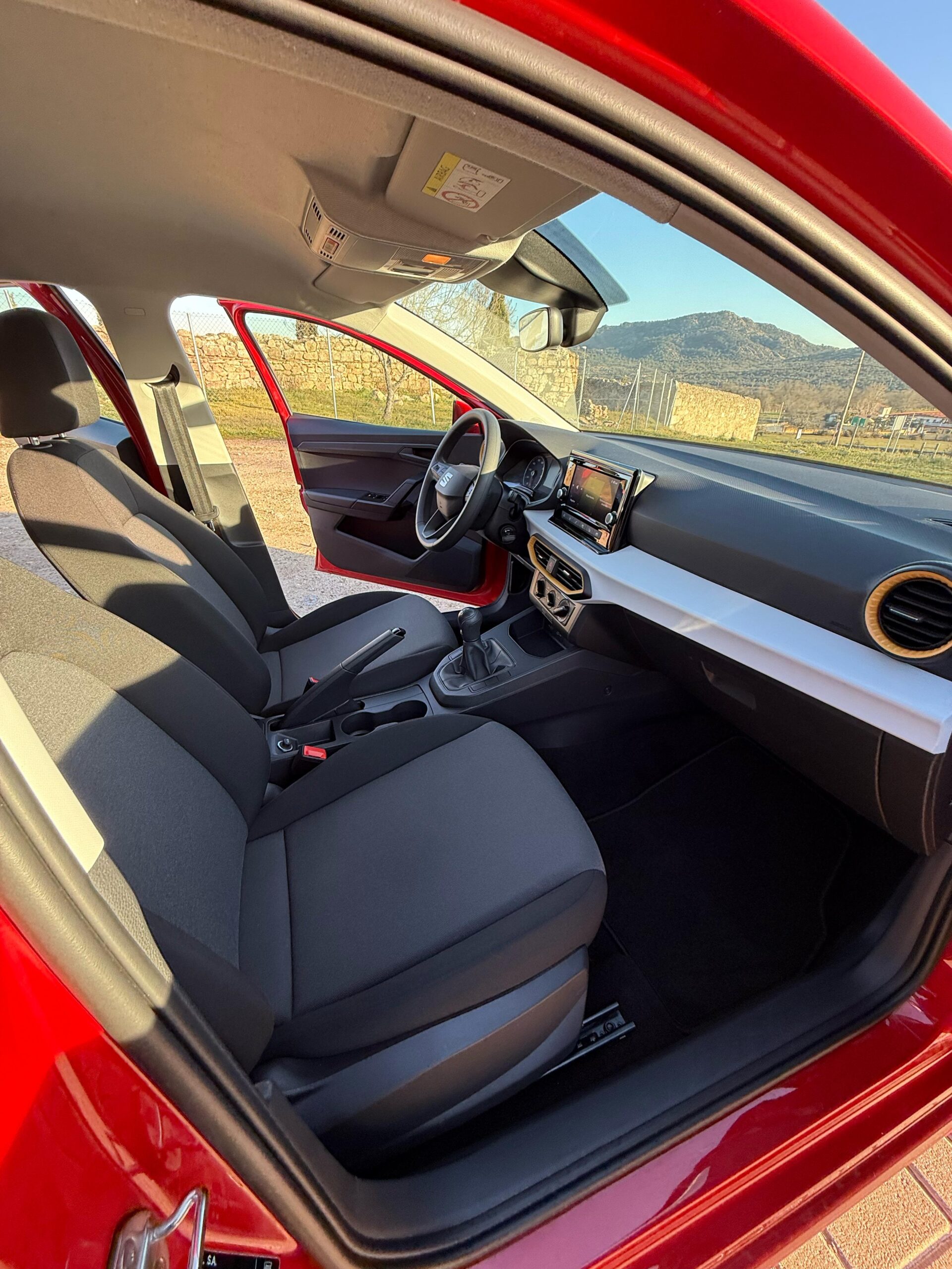 
								SEAT Ibiza 2022 1.0 TSI REFERENCE PLUS (80CV) lleno									