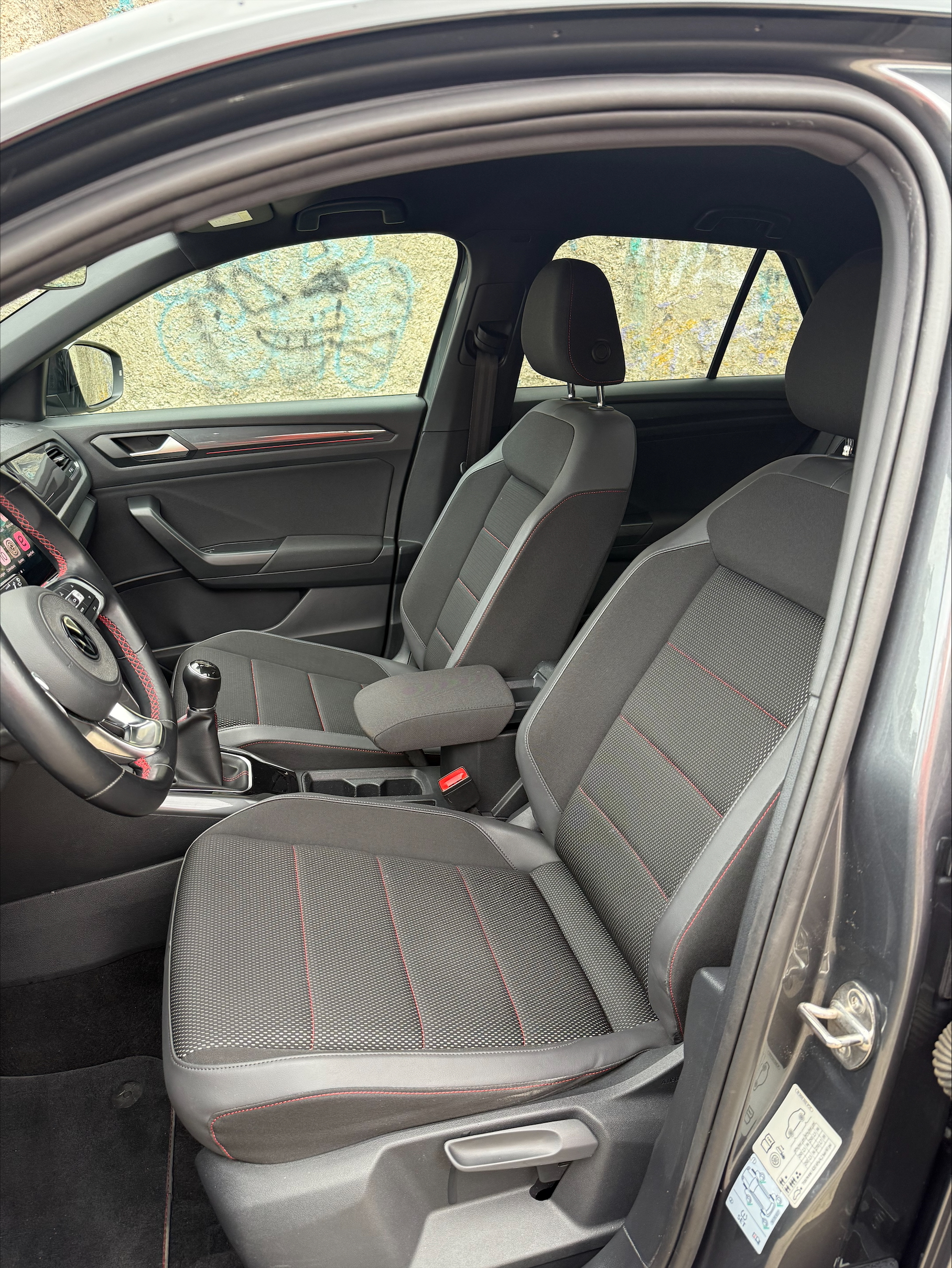 
								Volkswagen T-Roc 2021 1.5 TSI (150CV) lleno									