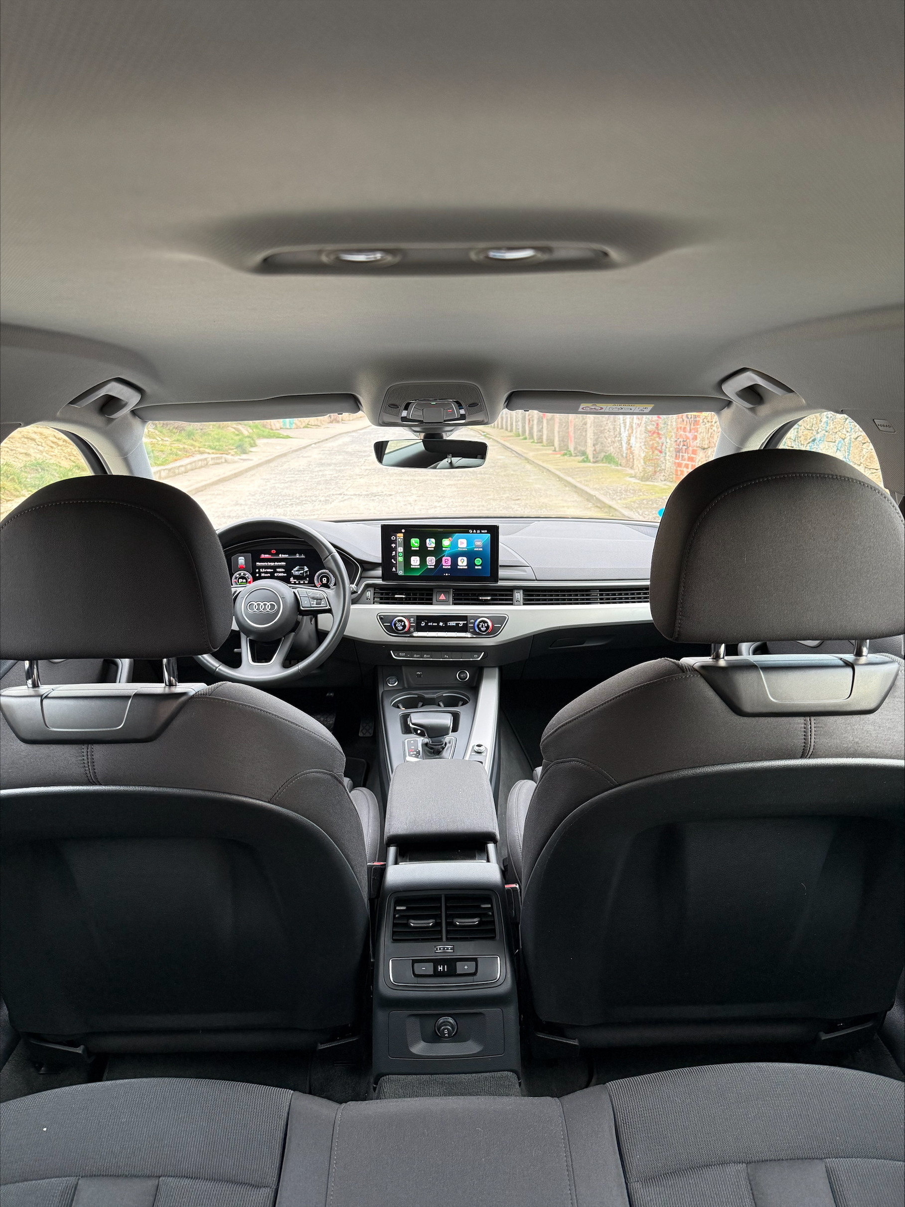 
								AUDI A4 AVANT 35 TDI S LINE (163CV) lleno									