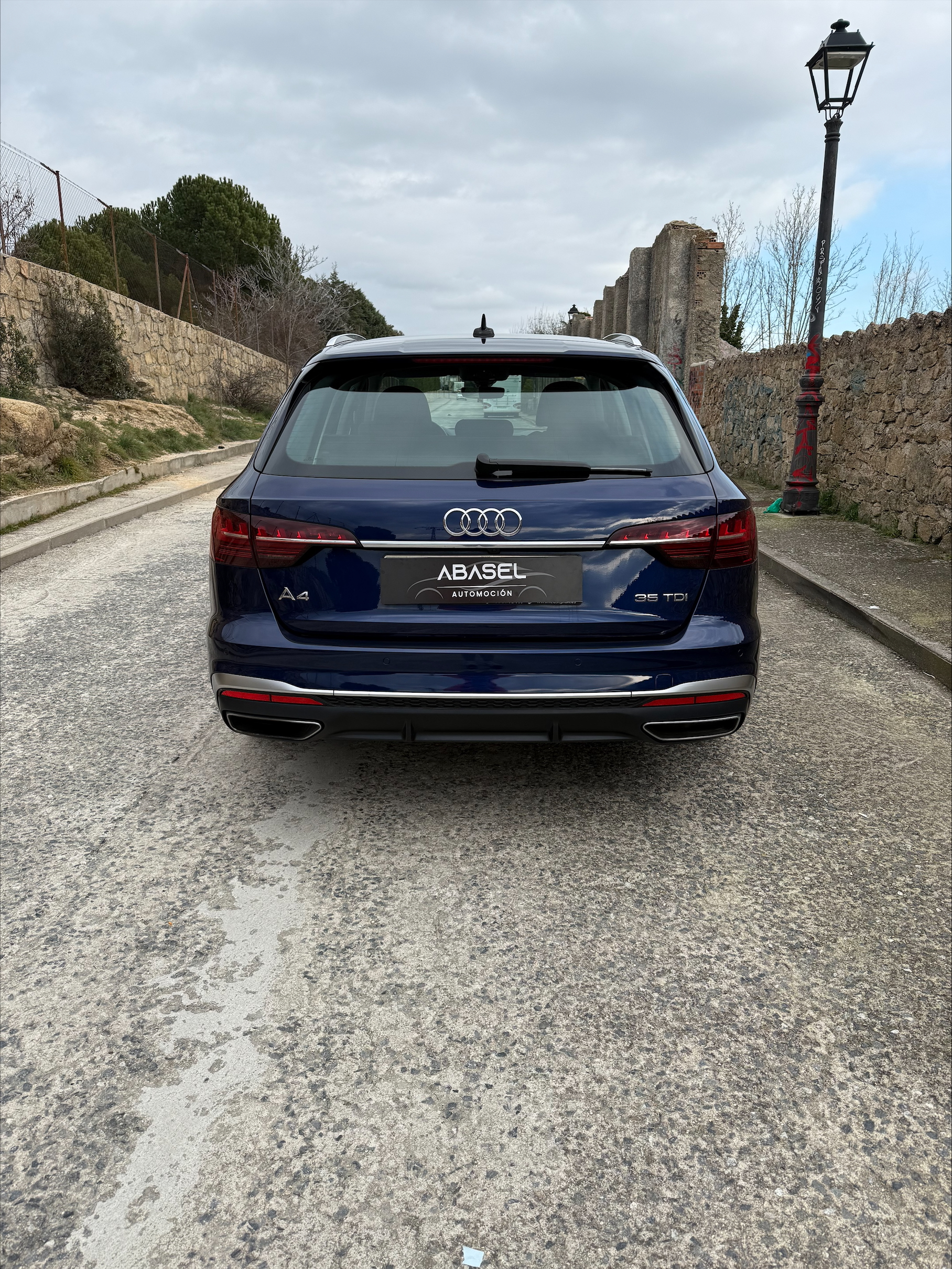 
								AUDI A4 AVANT 35 TDI S LINE (163CV) lleno									