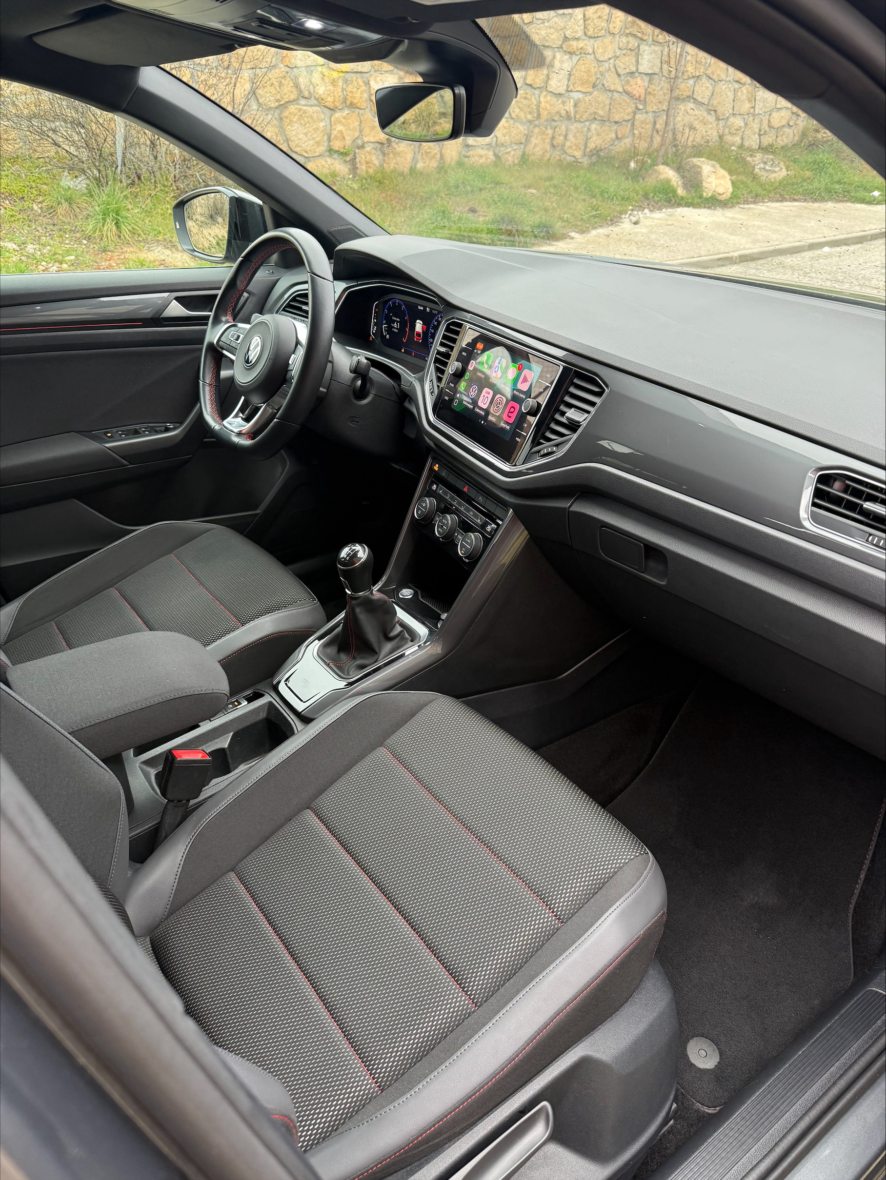 
								Volkswagen T-Roc 2021 1.5 TSI (150CV) lleno									