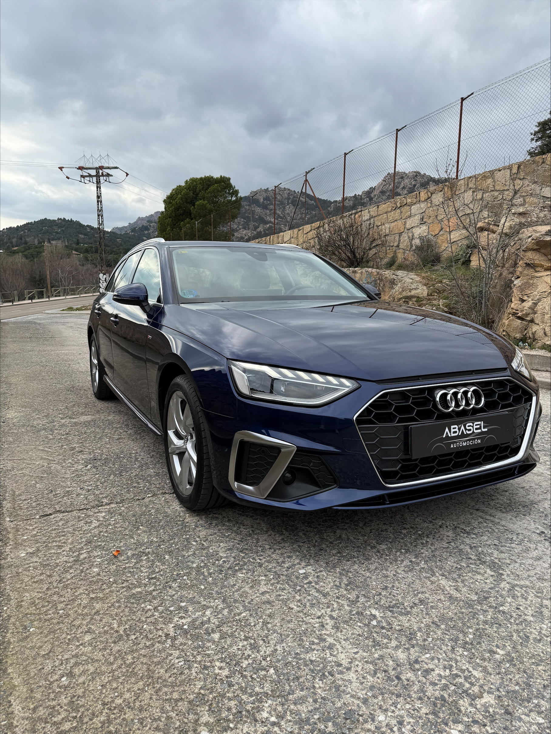 
								AUDI A4 AVANT 35 TDI S LINE (163CV) lleno									