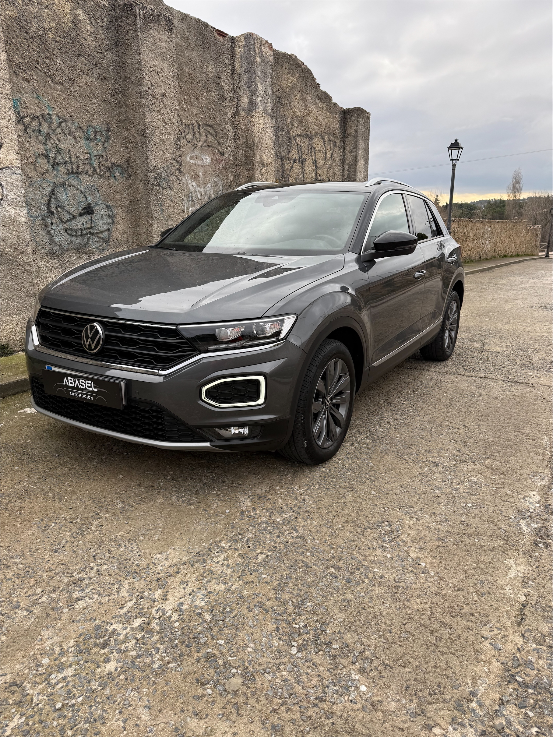 
								Volkswagen T-Roc 2021 1.5 TSI (150CV) lleno									