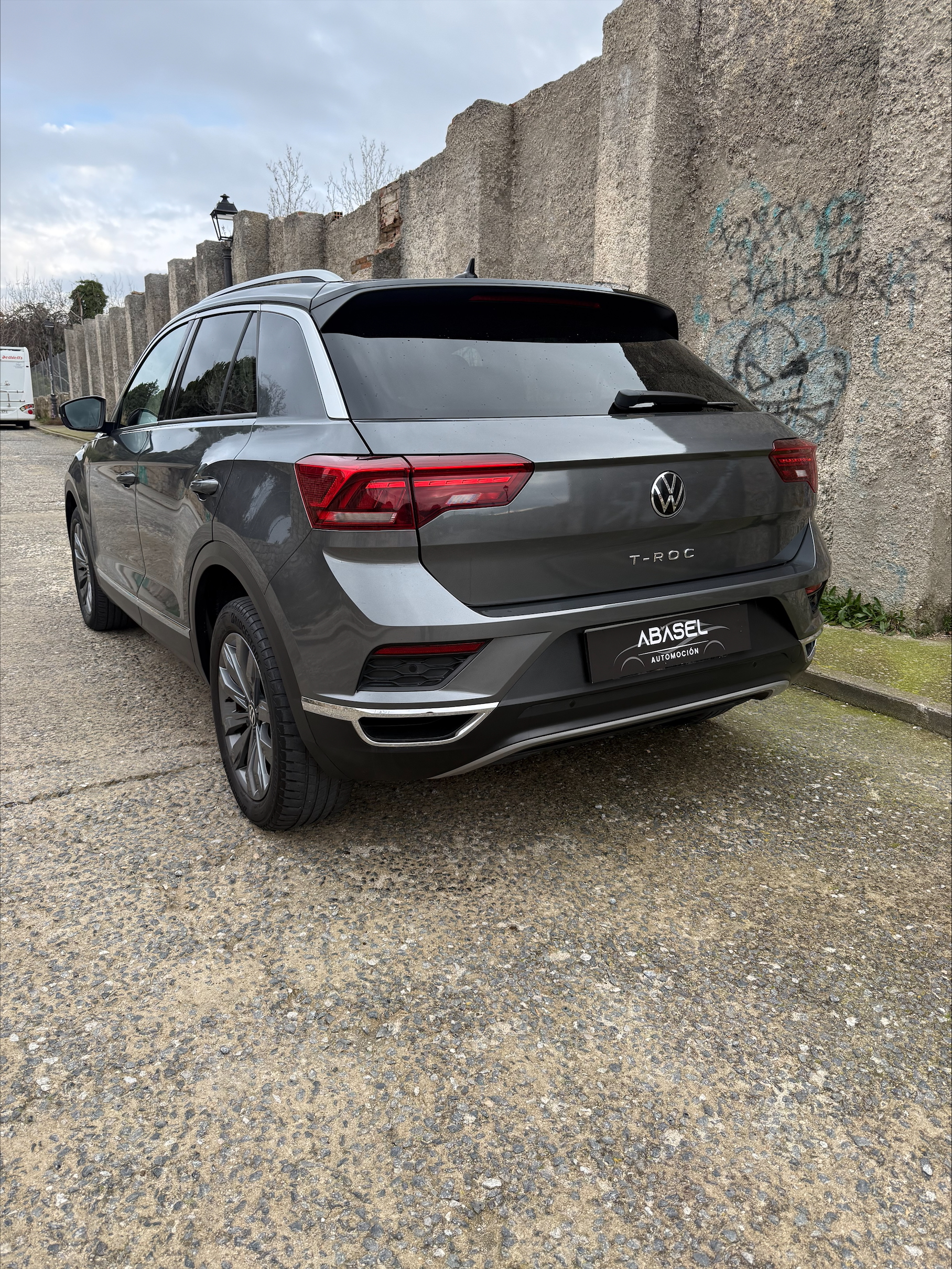 
								Volkswagen T-Roc 2021 1.5 TSI (150CV) lleno									