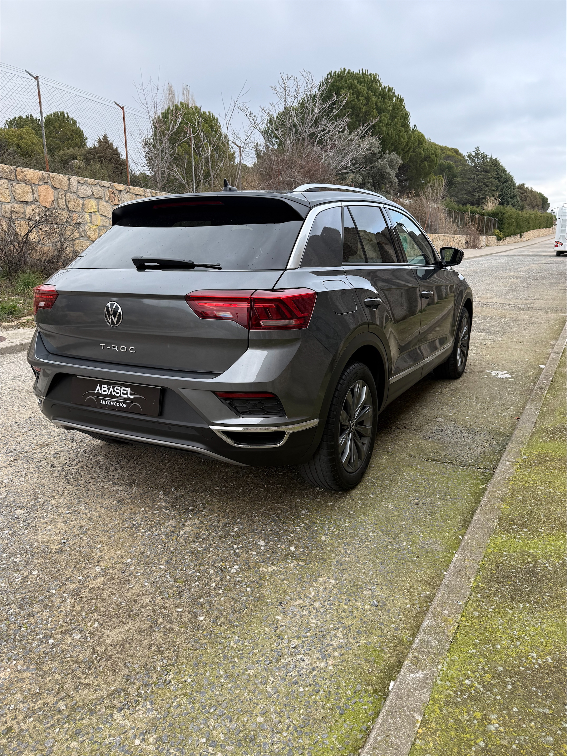
								Volkswagen T-Roc 2021 1.5 TSI (150CV) lleno									
