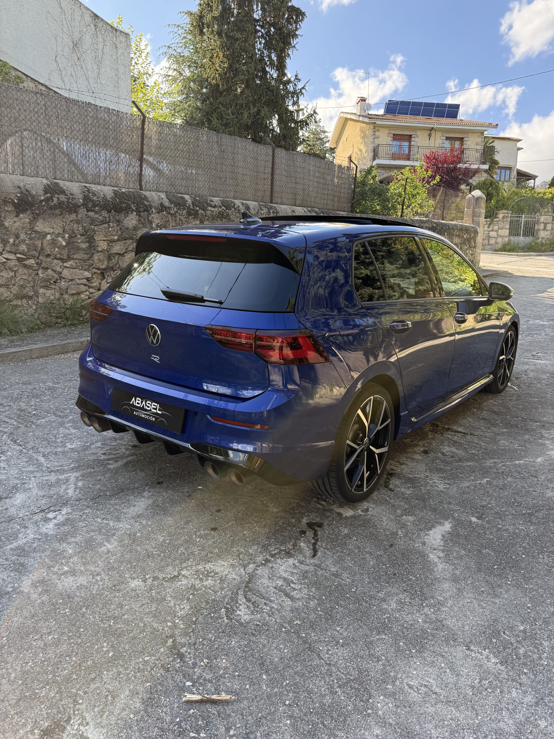 
								Golf 8R 2023 lleno									