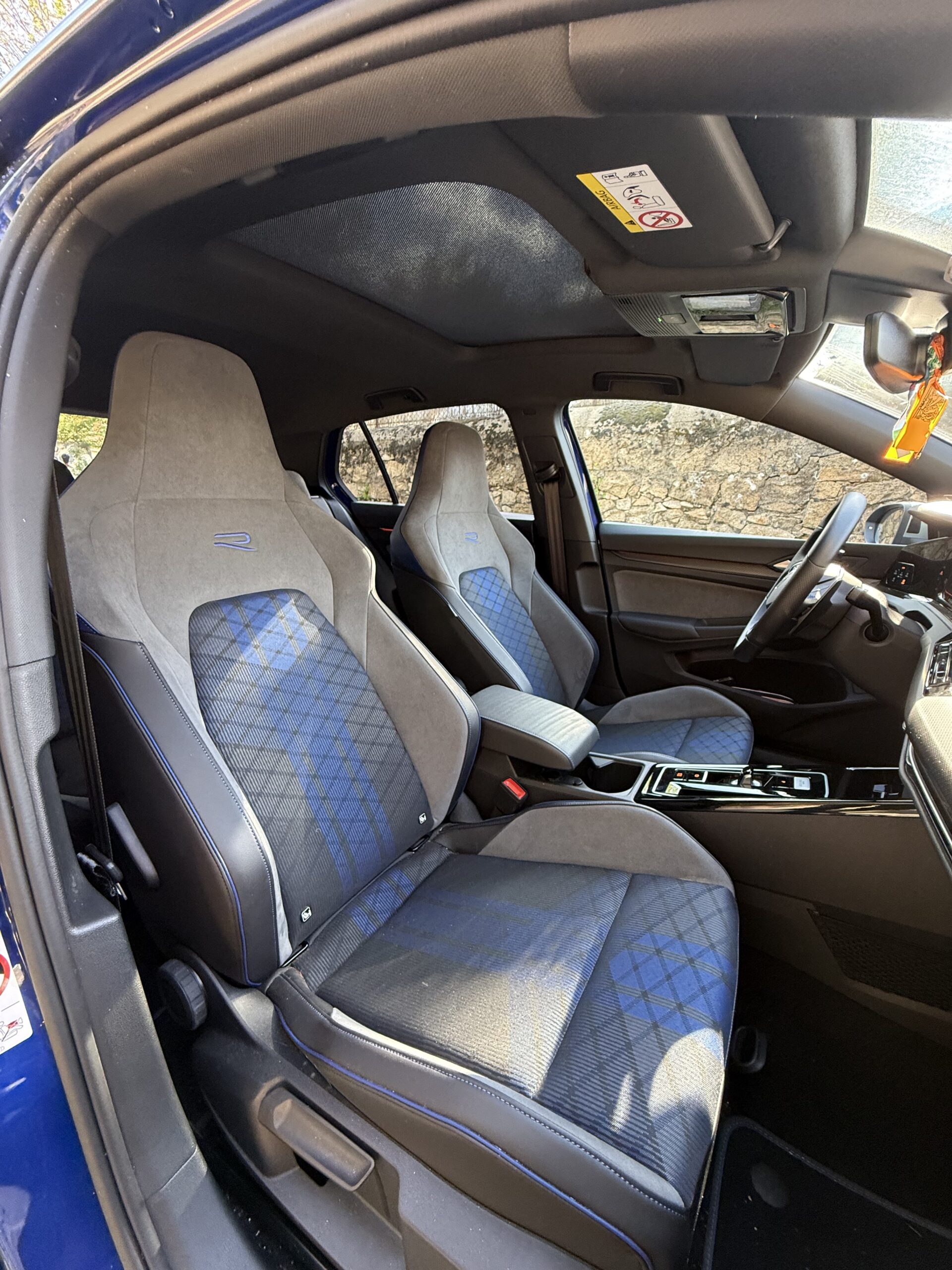 
								Golf 8R 2023 lleno									