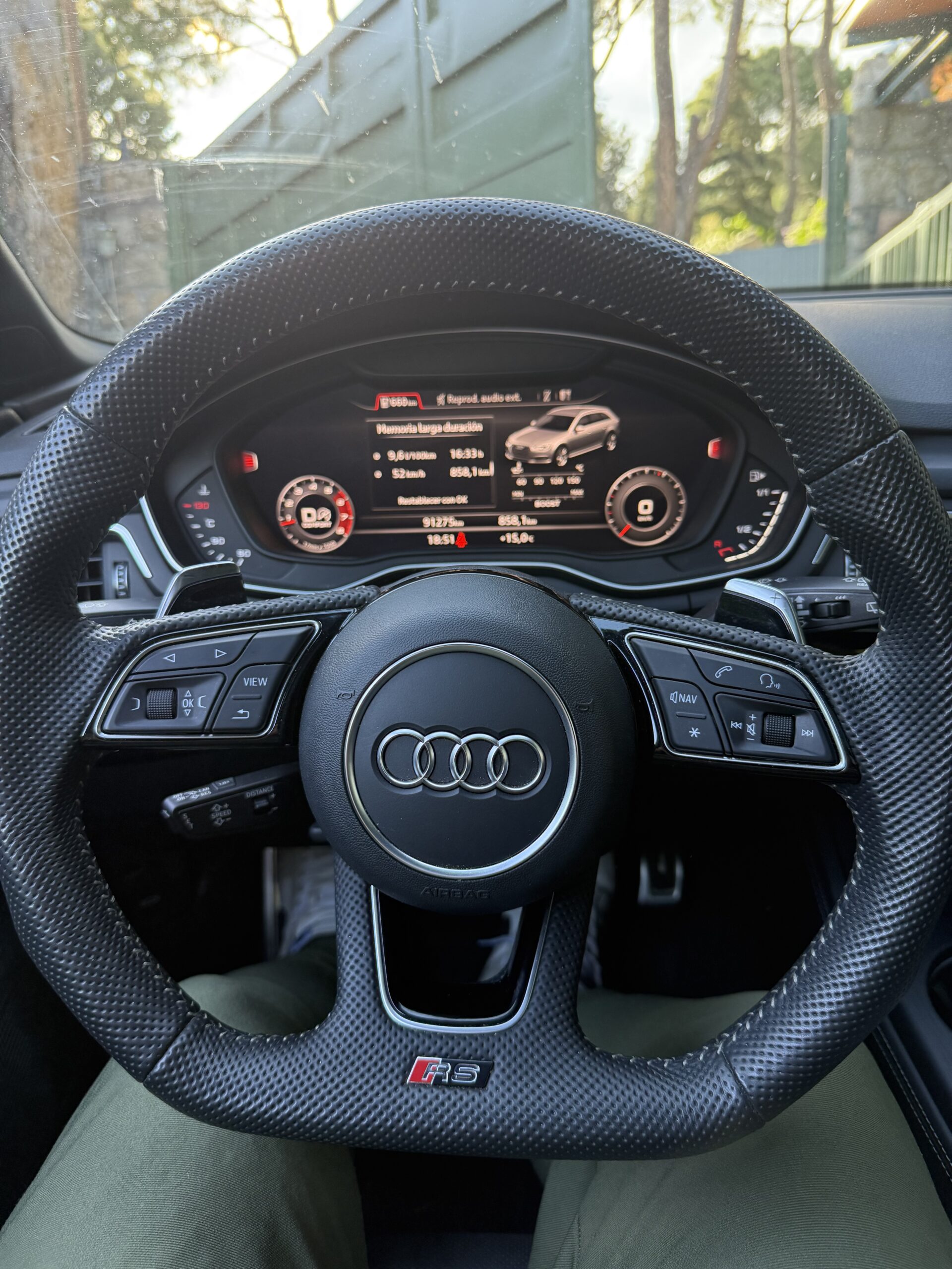 
								AUDI A4 RS4 Avant TFSI 331kW quattro tiptronic lleno									
