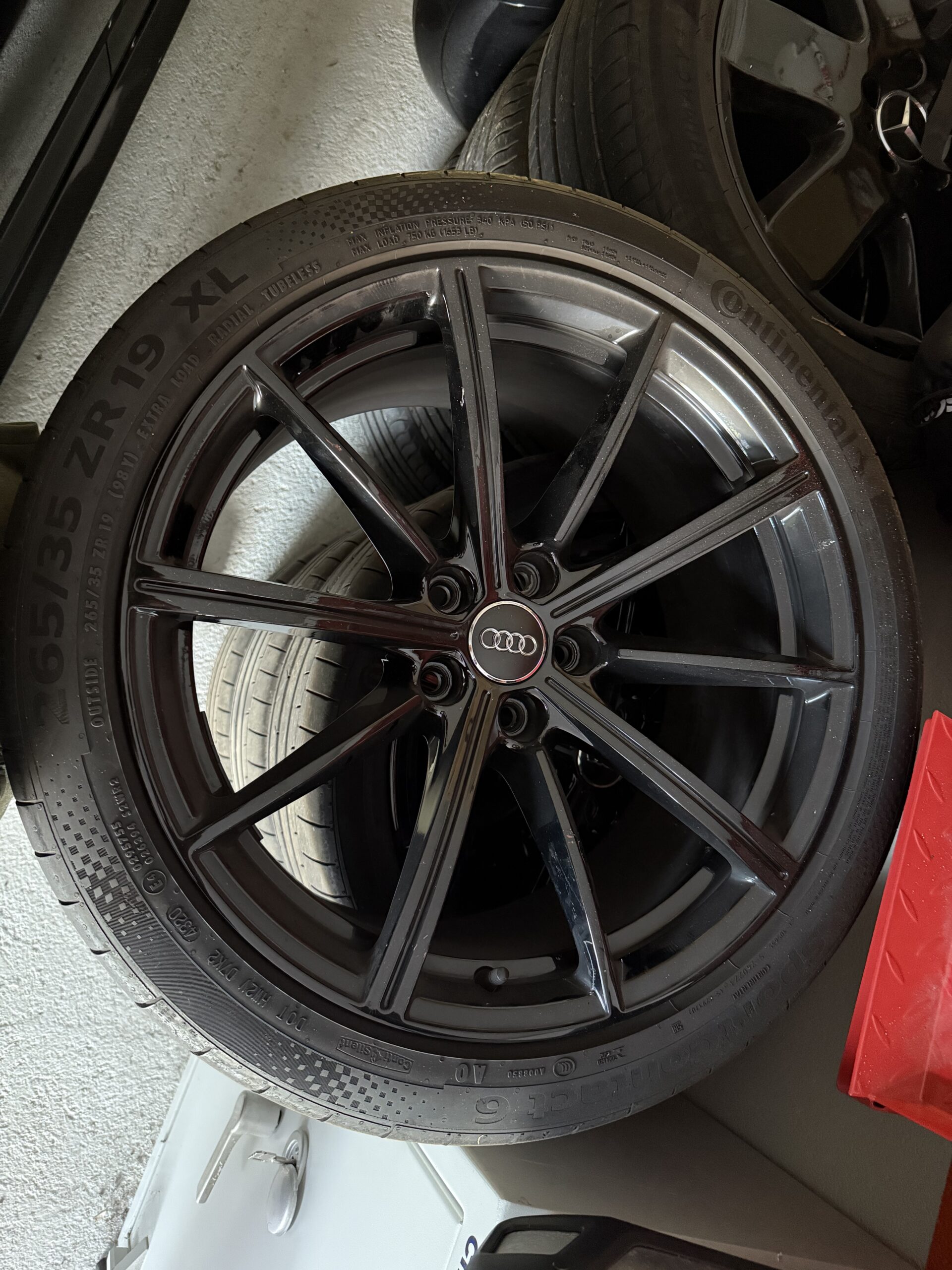 
								AUDI A4 RS4 Avant TFSI 331kW quattro tiptronic lleno									