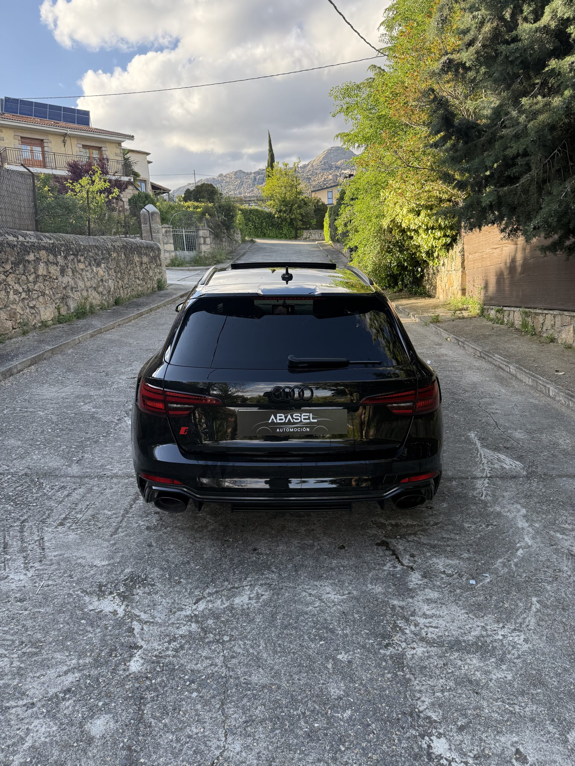 
								AUDI A4 RS4 Avant TFSI 331kW quattro tiptronic lleno									