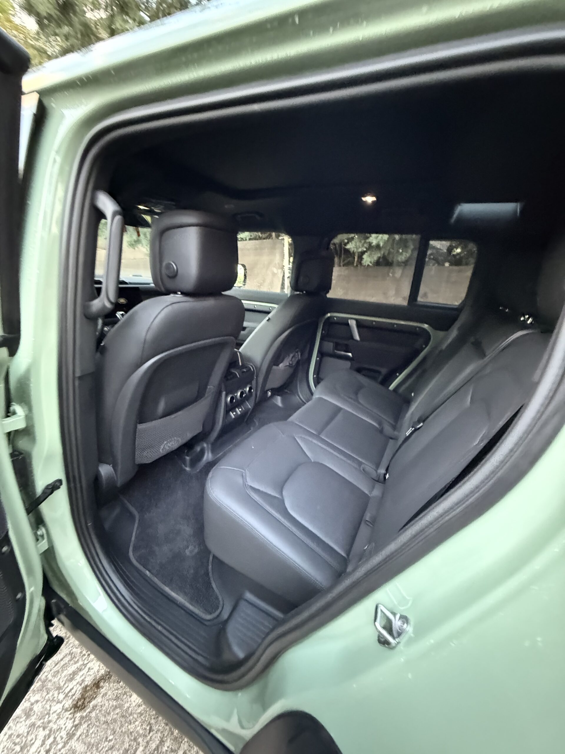 
								LAND-ROVER Defender 2.0 Si4 404 Limited Ed. 110 AT 4WD PHEV lleno									