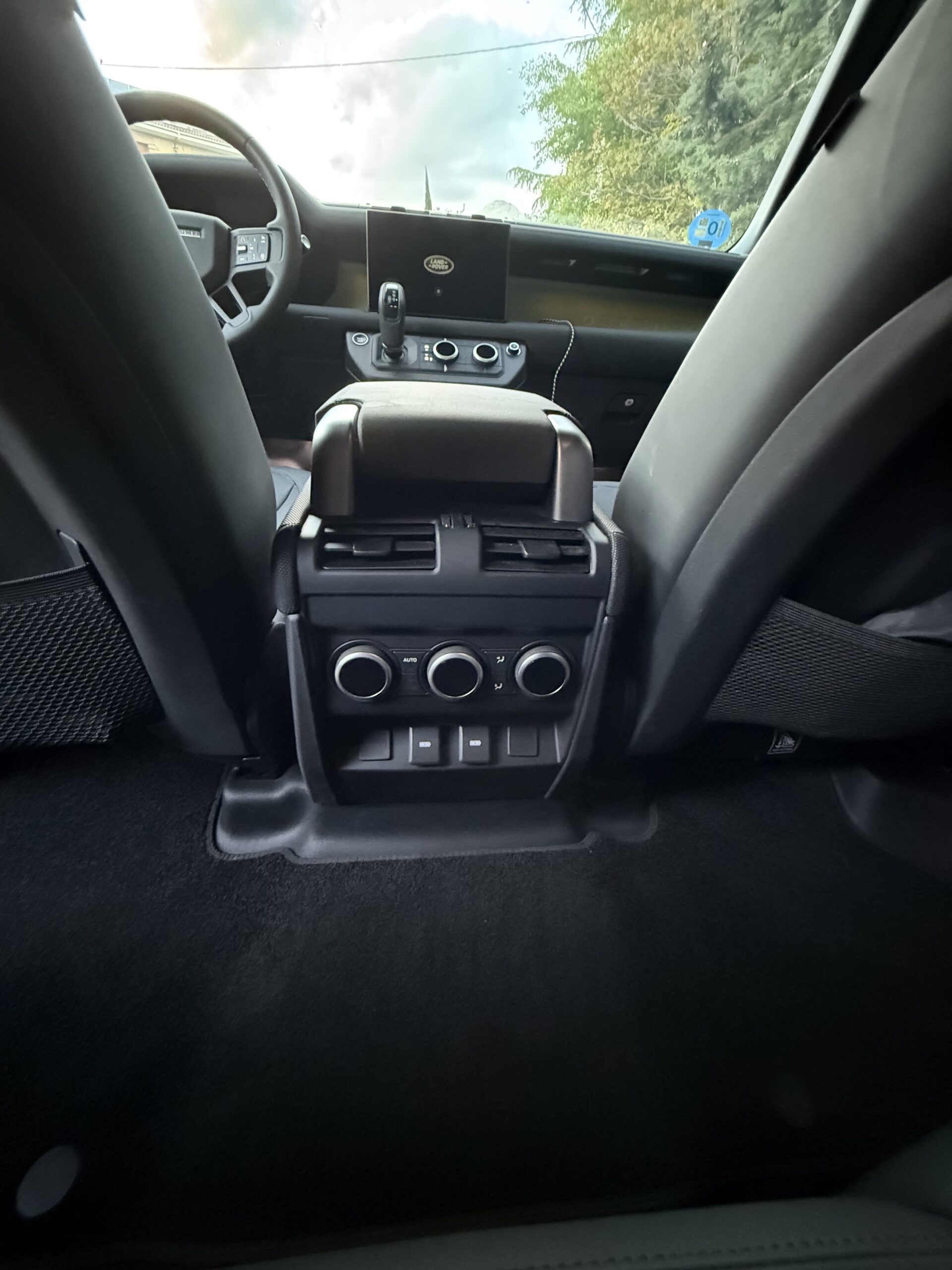 
								LAND-ROVER Defender 2.0 Si4 404 Limited Ed. 110 AT 4WD PHEV lleno									