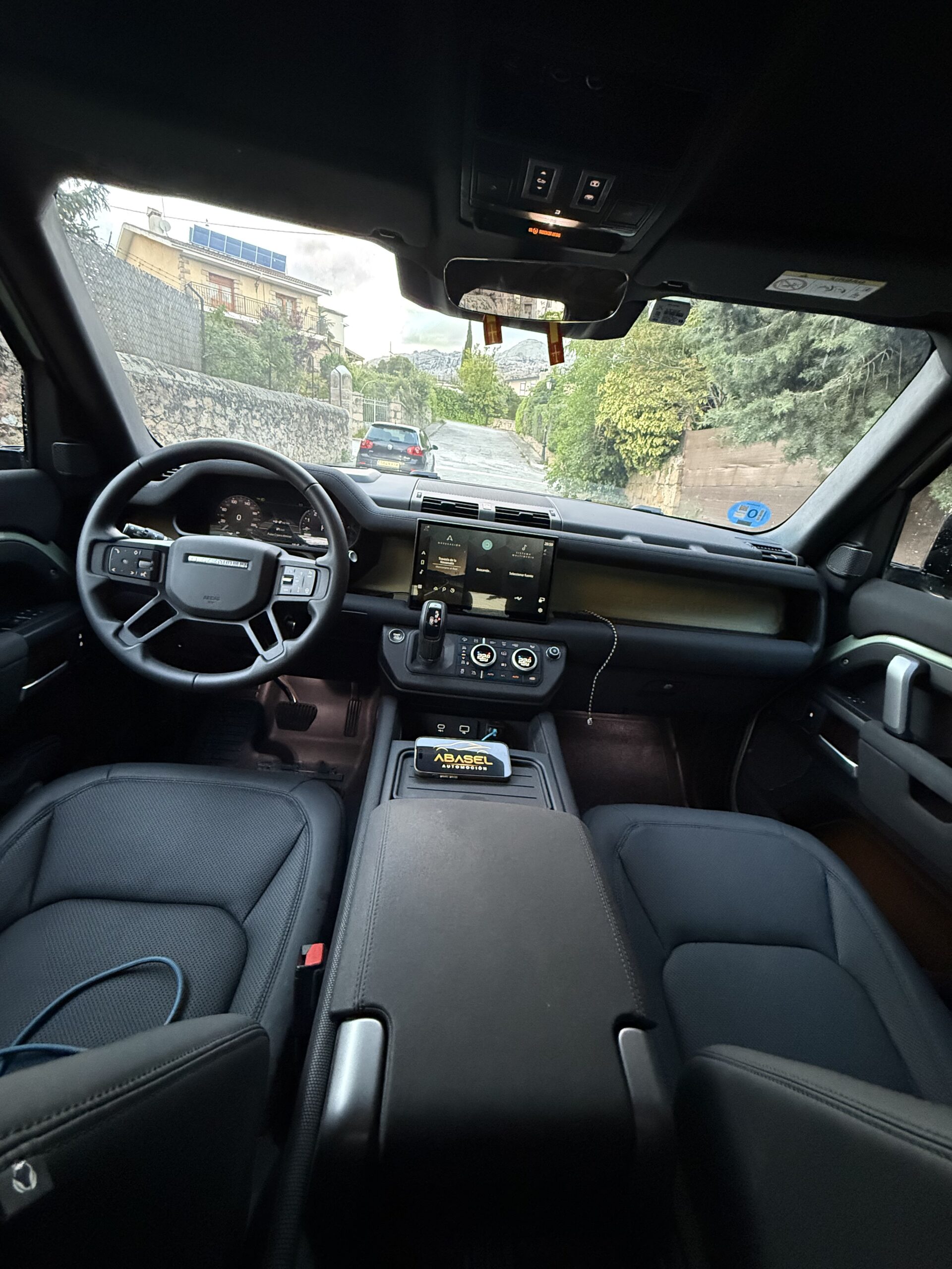 
								LAND-ROVER Defender 2.0 Si4 404 Limited Ed. 110 AT 4WD PHEV lleno									