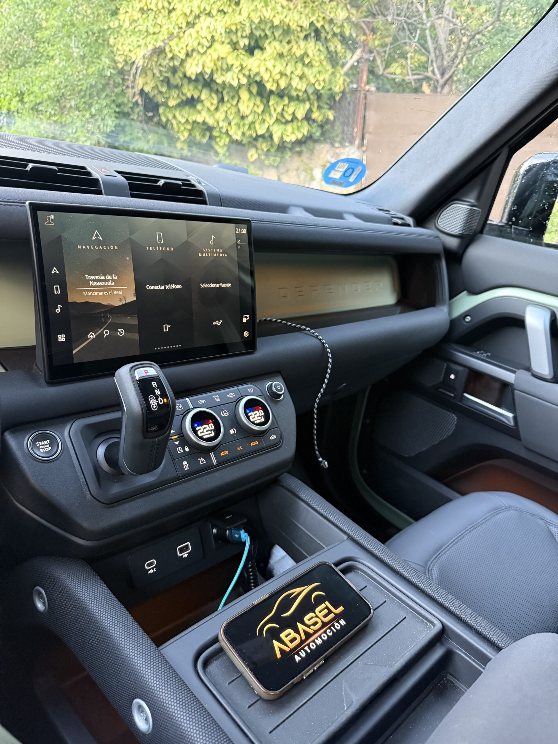 
								LAND-ROVER Defender 2.0 Si4 404 Limited Ed. 110 AT 4WD PHEV lleno									