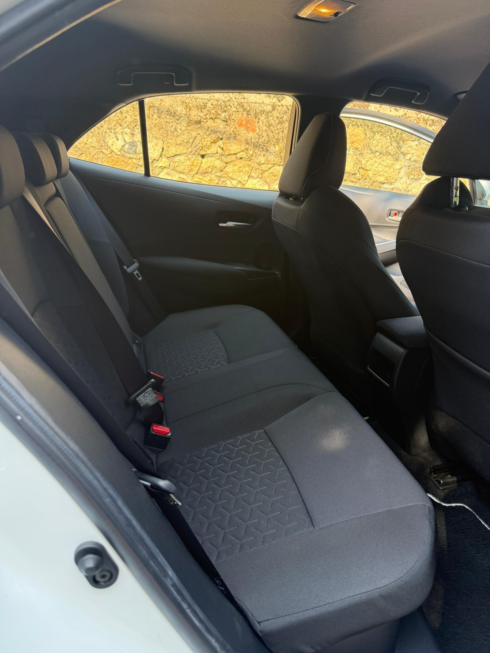 
								TOYOTA Corolla 1.8 125H ACTIVE TECH ECVT lleno									