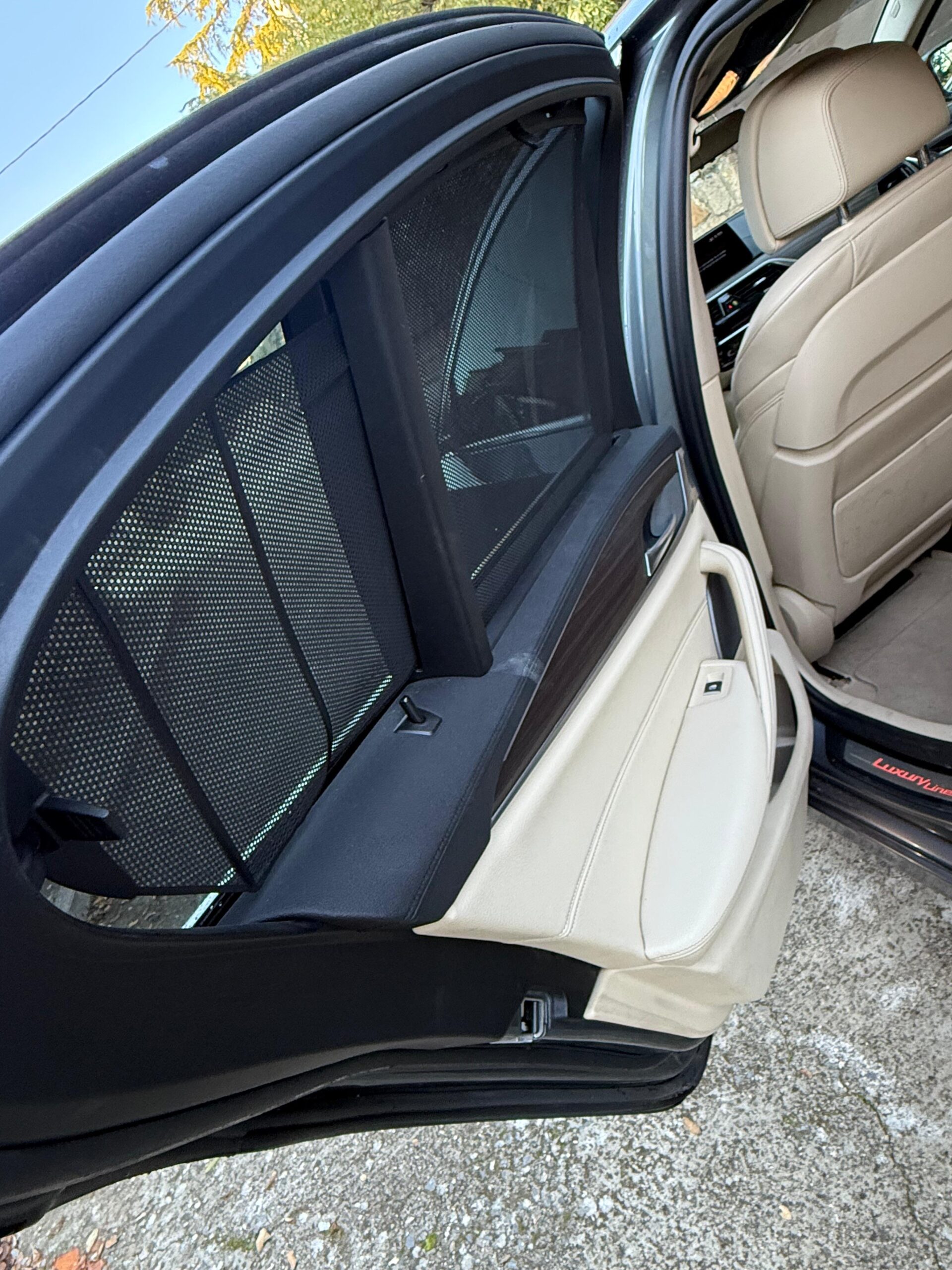 
								BMW 540i Xdrive Luxury 2018 lleno									