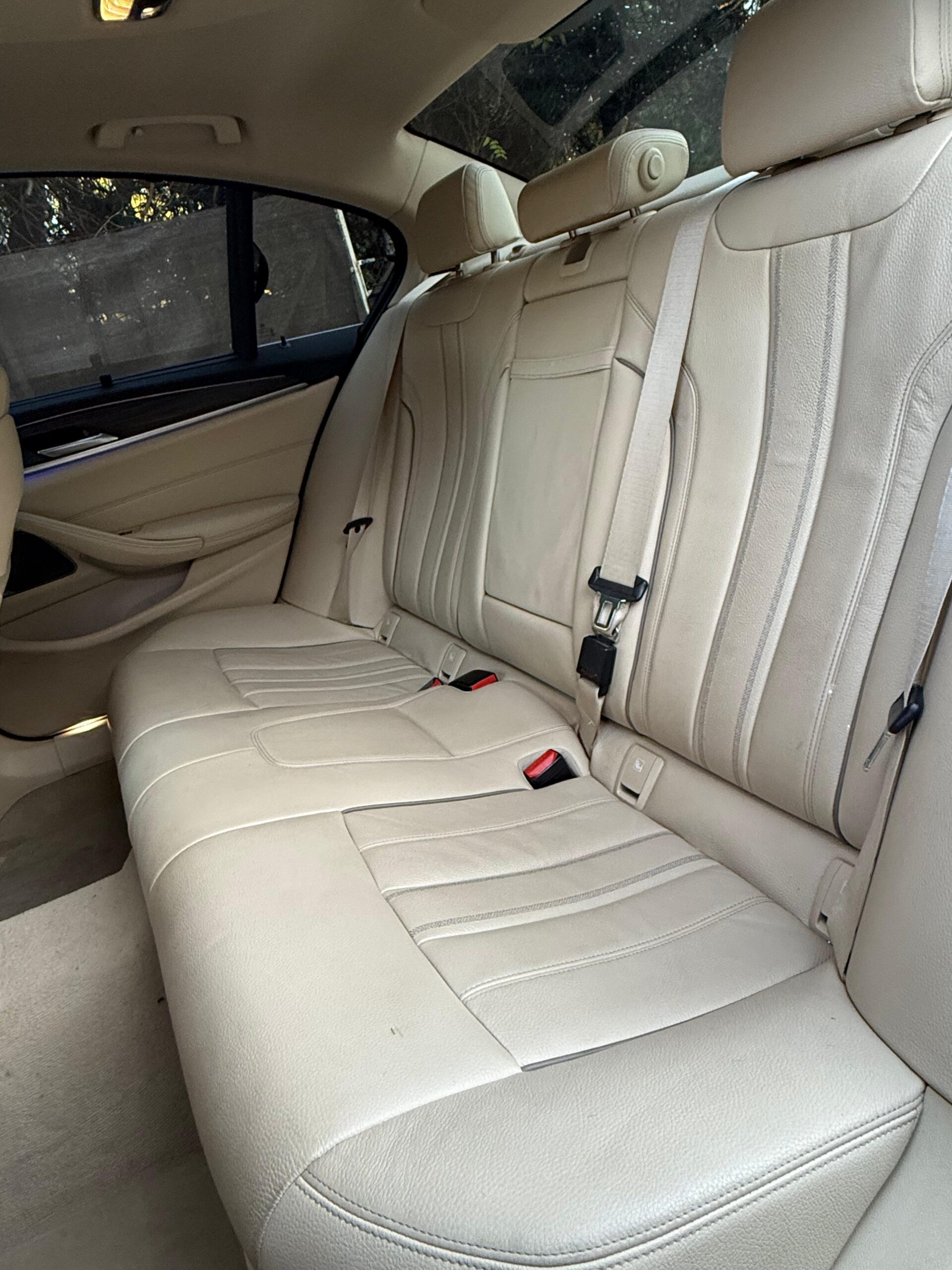 
								BMW 540i Xdrive Luxury 2018 lleno									