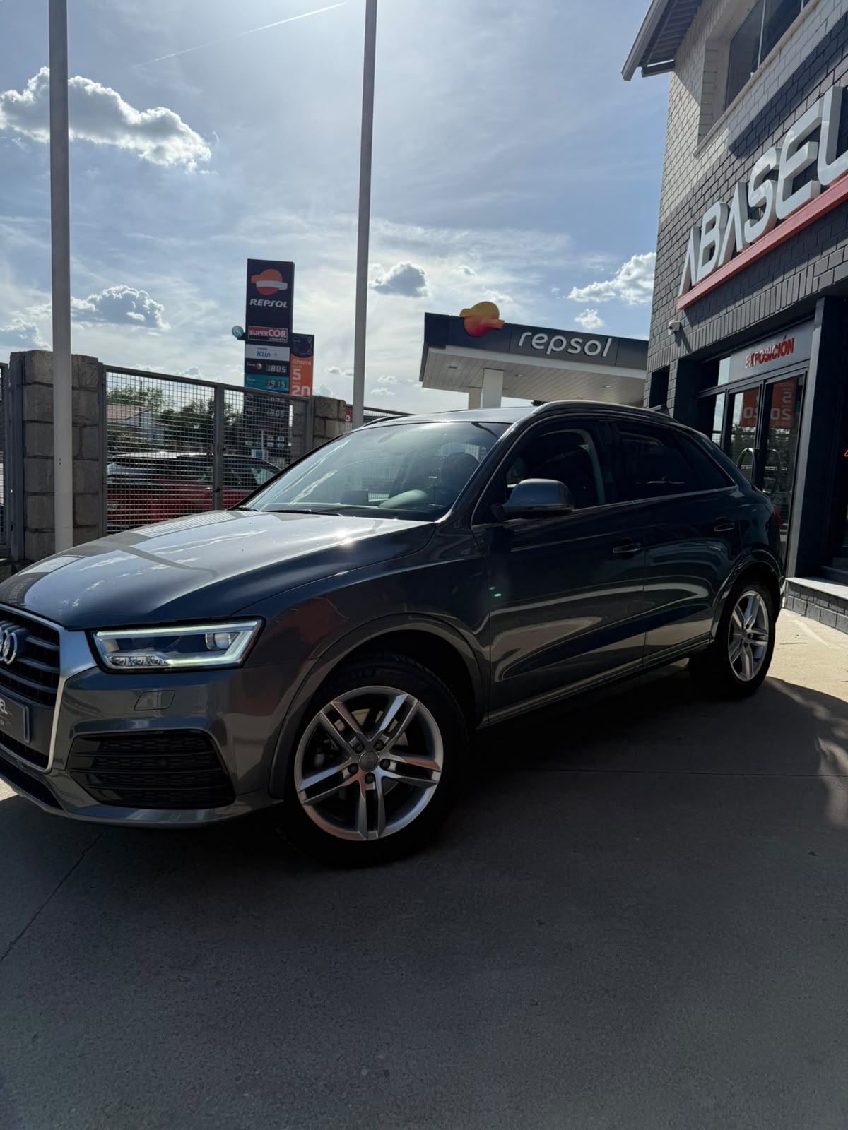 
								AUDI Q3 SPORT 2.0TFSI QUATTRO S-TRONIC lleno									