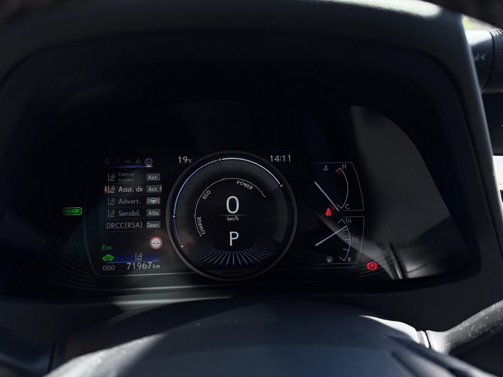
								Lexus UX 250h 2021 lleno									