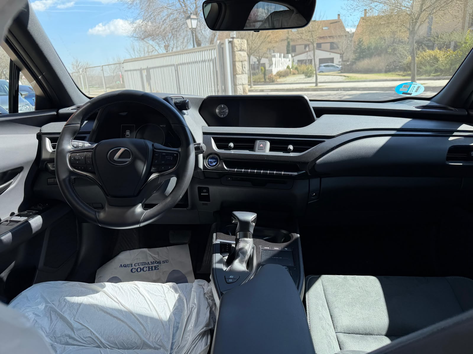 
								Lexus UX 250h 2021 lleno									